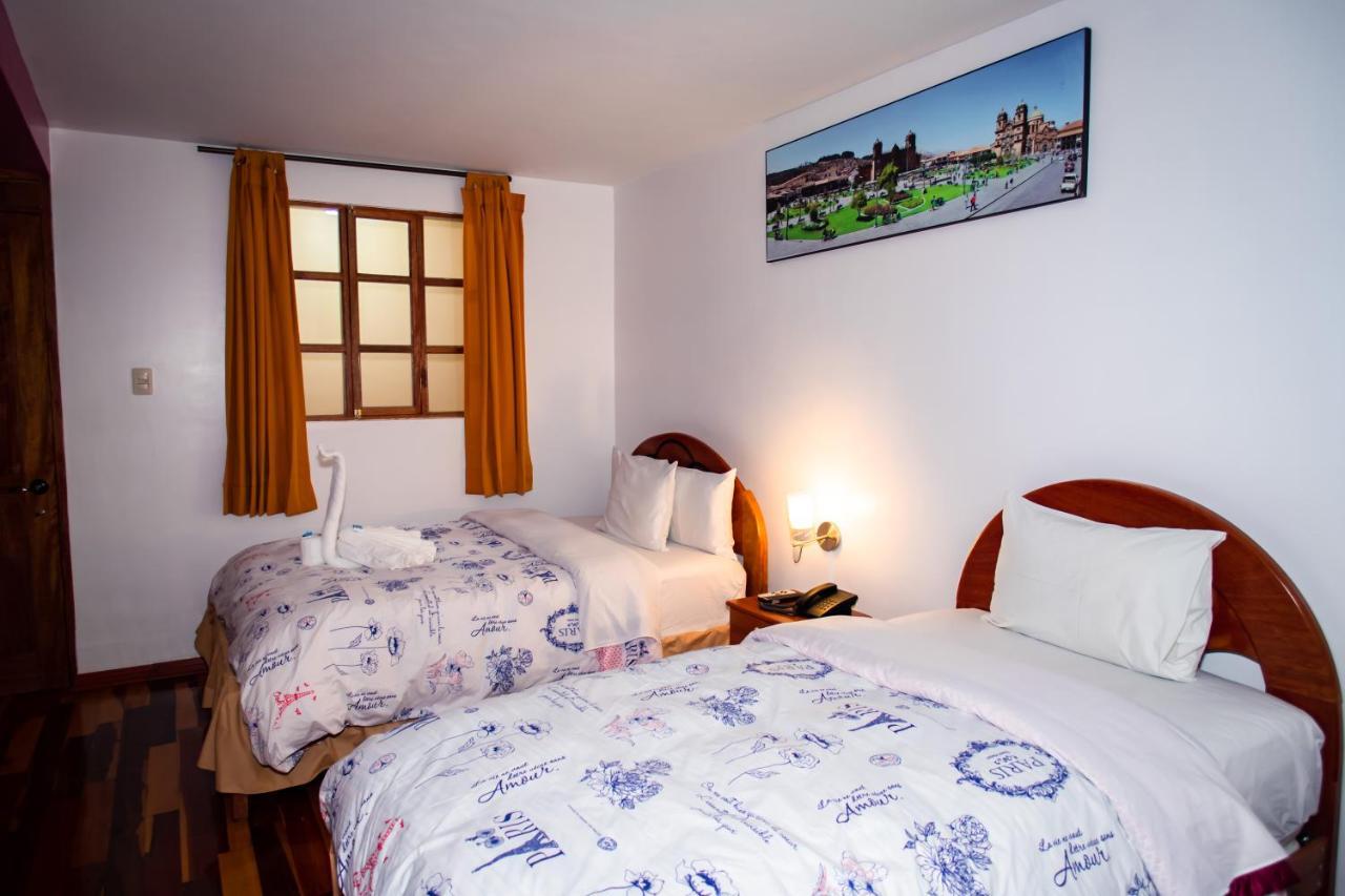 Intitambo Hotel 오얀따이땀보 외부 사진