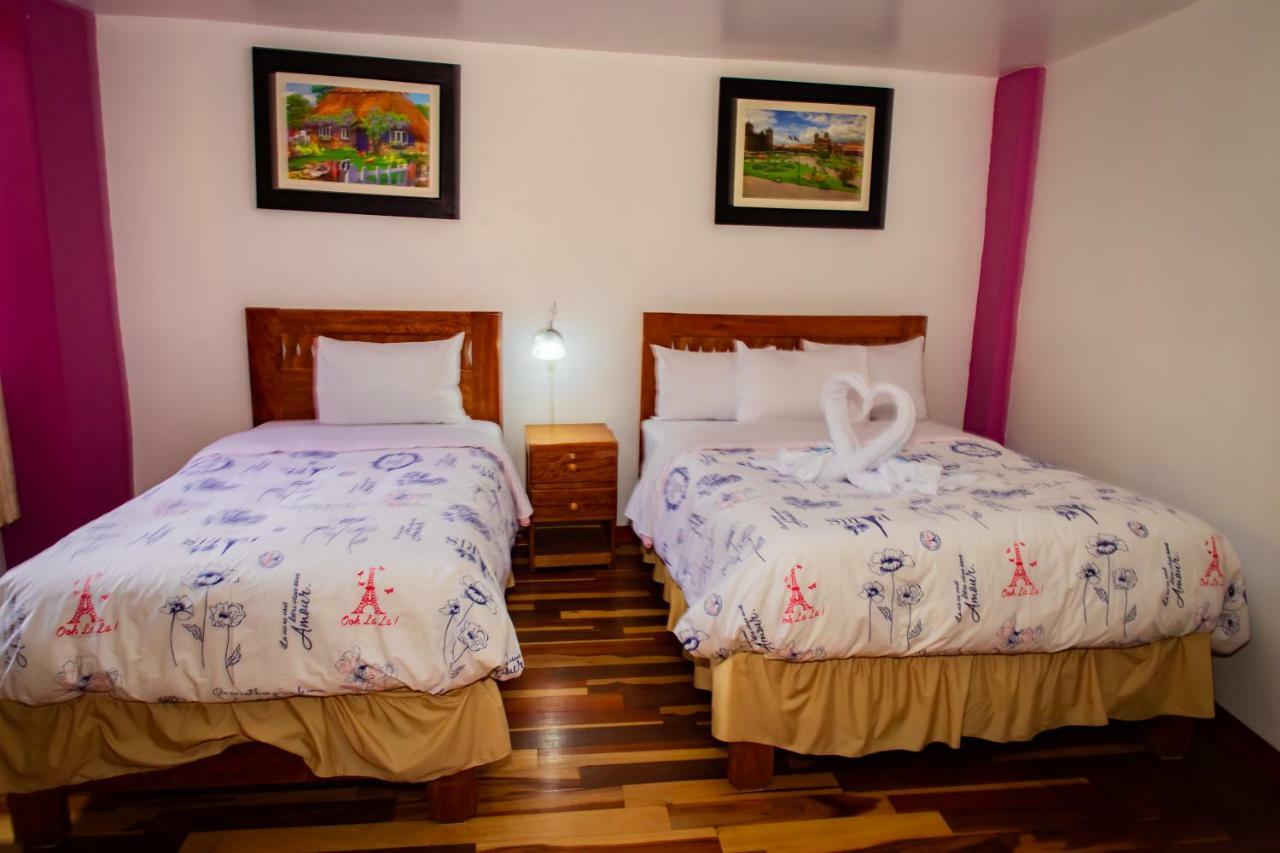 Intitambo Hotel 오얀따이땀보 외부 사진
