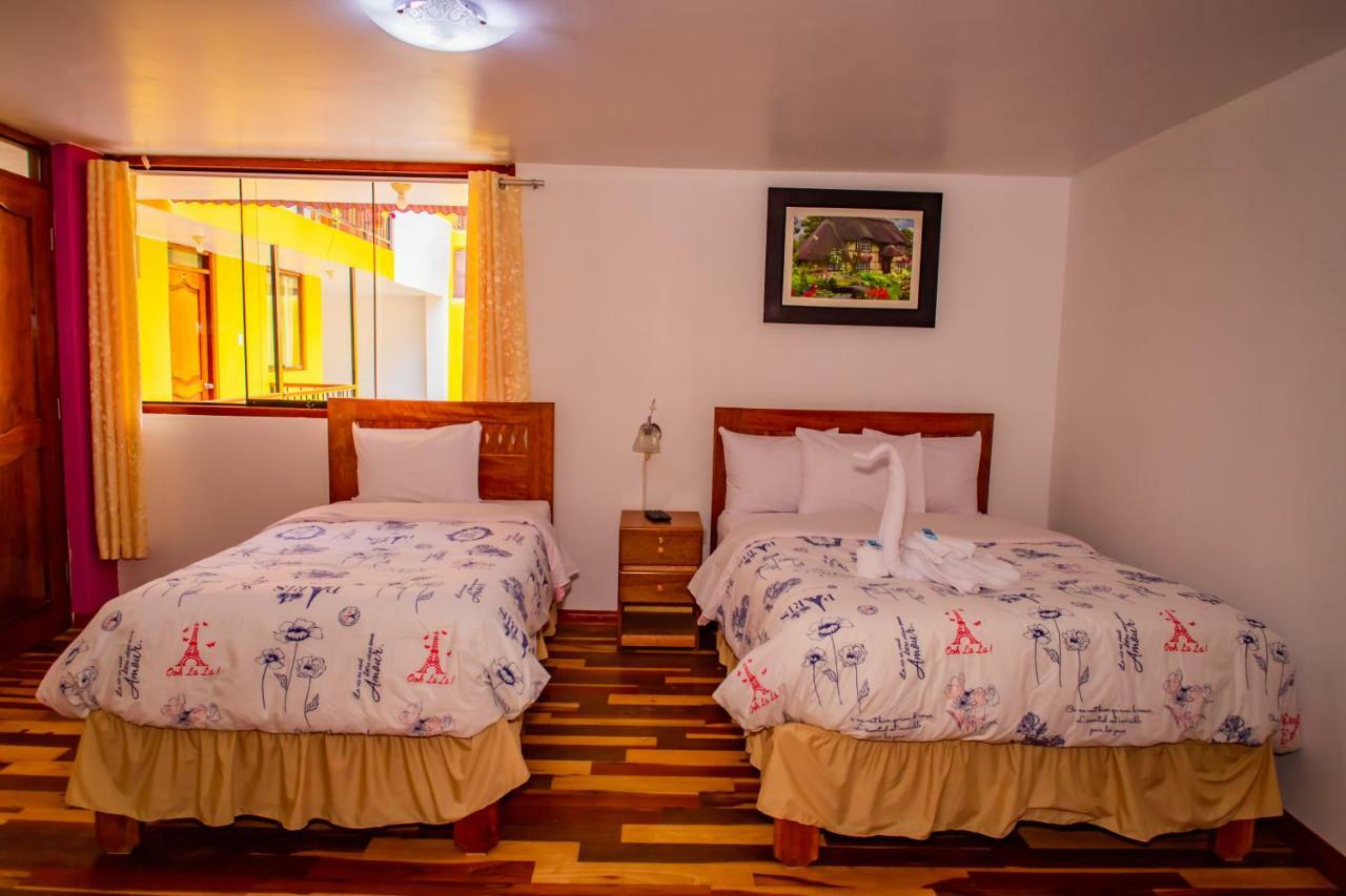 Intitambo Hotel 오얀따이땀보 외부 사진