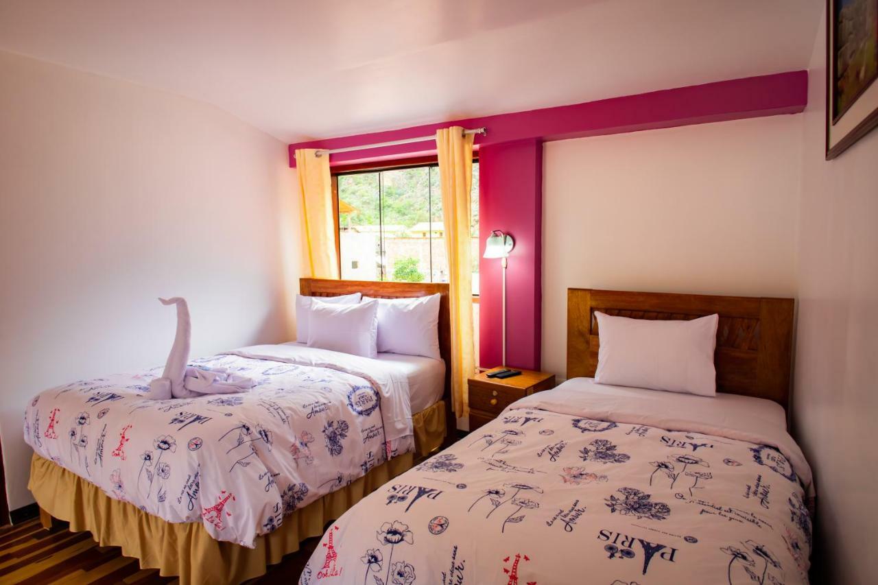 Intitambo Hotel 오얀따이땀보 외부 사진